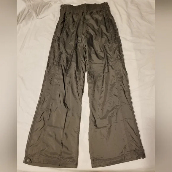 Free People Movement Nova Lined Pants Size XS Gray Side Zipper Wide Leg - Picture 1 of 12